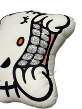 Cargar imagen en el visor de la galería, Hello Bitty Trap Star Pillow | Tsunami Wave