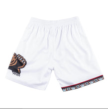 Load image into Gallery viewer, Vancouver Grizzlies 1998-99 Mitchell & Ness White Swingman Shorts