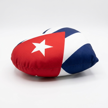 Cargar imagen en el visor de la galería, Cuba Heart Shape Pillow
