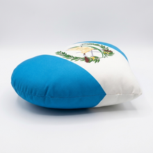 Cargar imagen en el visor de la galería, Guatemala Heart Shape Pillow
