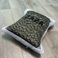 Load image into Gallery viewer, Tsunami Za Pack Pillow
