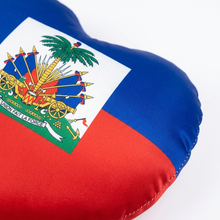 Cargar imagen en el visor de la galería, Haiti Heart Shape Pillow
