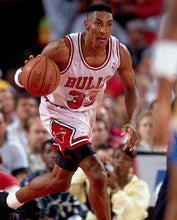 Cargar imagen en el visor de la galería, Scottie Pippen Chicago Bulls Hardwood Classics 1997-98 Jersey
